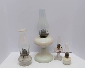 lot 141 image: Set of Four Vintage Oil Lamps