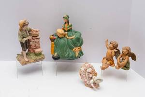 lot 163 image: Set of 4 Vintage Figurines