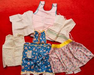 lot 162 image: Vintage Childrens Aprons  Mostly Handmade