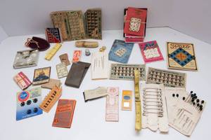 lot 176 image: VintageAntique Sewing Items