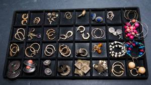 lot 148 image: Set of 32 Pairs of Earrings  Vintage & Boho-Inspired