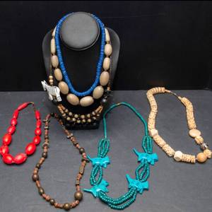 lot 155 image: Set of 7 Vintage Wooden Necklaces