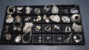 lot 177 image: Set of 32 Silvertone Earrings