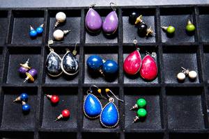lot 123 image: Lot of 14 Earrings  Teardrop & Ball Stud Styles