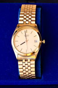 lot 117 image: Vintage Seiko Quartz Watch with Original Box