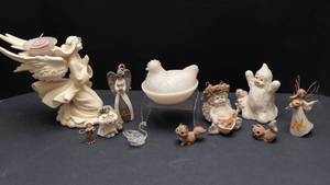 lot 197 image: Assorted Figurines
