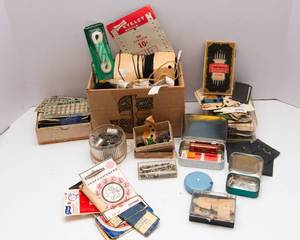 lot 205 image: Variety of Vintage Sewing Supplies