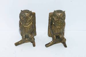 lot 256 image: Pair of Heavy Brass Owl Bookends