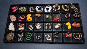 lot 244 image: Set of 32 Boho & Colorful Earrings