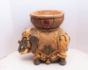 lot 291 image: Large CeramicResin Elephant Planter  17 Tall