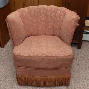 lot 315 image: Vintage Swivel Barrel Chair with Tassel Fringe  24 W x 23 D x 28 T