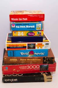 lot 314 image: Assortment of Vintage Puzzles