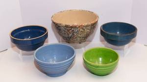 lot 327 image: Set of 5 Stoneware Pieces  Blues and Green