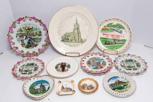 lot 268 image: Vintage Collectors Plates and Ashtray Collection