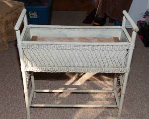 lot 352 image: White Painted Wicker Plant Stand with Metal Liner