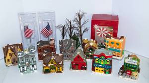 lot 367 image: Vintage Christmas Village Houses