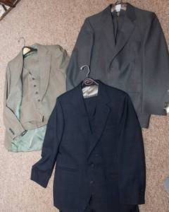 lot 362 image: Set of 3 Mens Suits  Navy, Dark Gray, and Tan