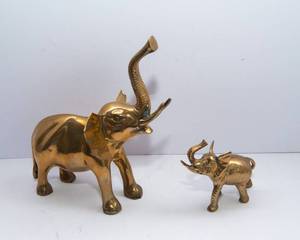 lot 393 image: Pair of Brass Elephant Figurines