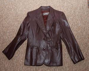 lot 446 image: Vintage Winlet Leather Jacket  Size 11
