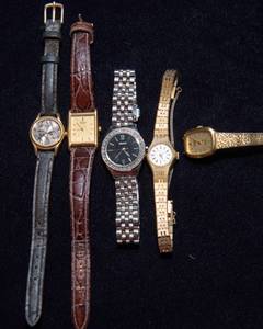 lot 396 image: Assortment of Seiko Watches