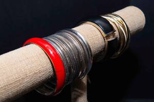 lot 465 image: Large Variety of Metal Bangles