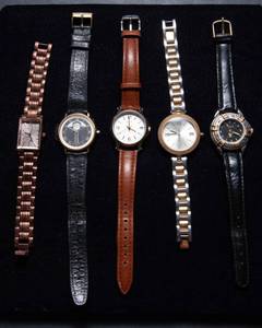 lot 452 image: Variety of Relic Watches
