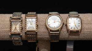 lot 524 image: Variety of Bulova Watches  Assorted Lot