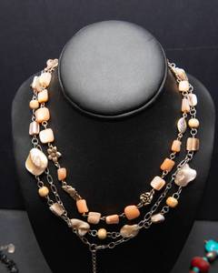 lot 530 image: Lot of Five Beaded Necklaces