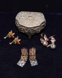 lot 541 image: Christmas Earrings & Small Metal Trinket Holder  Assorted Lot