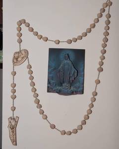 lot 461 image: Large Wall Rosary & Mary Wall Art (8 x 10)