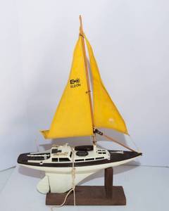 lot 505 image: Eldon Racing Sailboat  1964, Original Display Stand