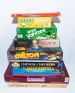 lot 478 image: Vintage Board Games  Includes Unopened Cardinal Carved Wood Chess Set