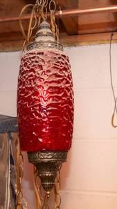 lot 487 image: Red Swag Light