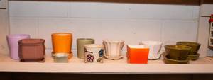 lot 495 image: Variety of Colorful Flower Pots