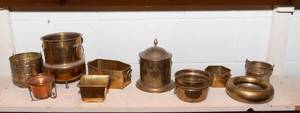 lot 486 image: Large Collection of Brass Functional Dcor Items