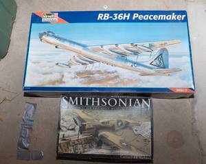 lot 418 image: Lot of Two Aviation Model Kits