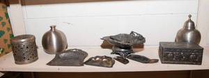 lot 501 image: Assorted Silver-Tone Decor Items