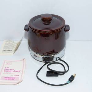 lot 523 image: Vintage Electric Bean Pot