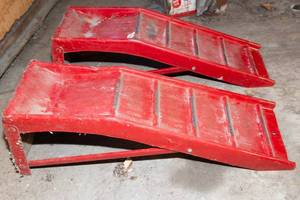 lot 588 image: Set of Two Red Metal Car Ramps