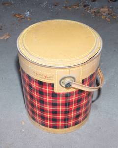 lot 572 image: Vintage Skotch Kooler  4 Gallon