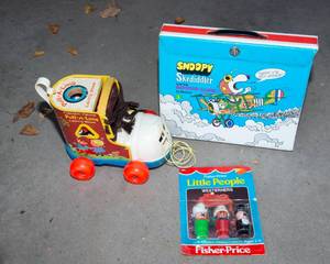 lot 569 image: Vintage Toys  Fisher Price, Mattel