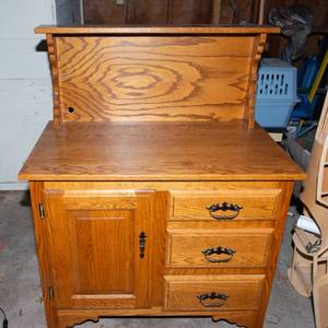 lot 555 image: Oak Wash Stand Table  Excellent Condition