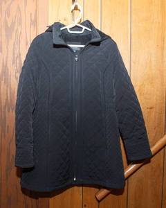 lot 483 image: Jones New York Black Parka  Size Large