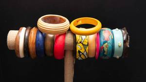 lot 401 image: Large Variety of Wooden Bangles