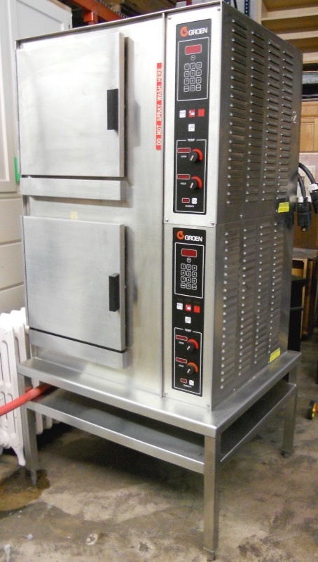 lot 4 image: Groen Double Stacked Convection Combo Steam Oven Model (2)CC10E