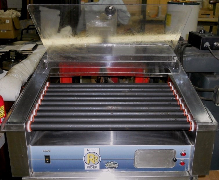 lot 9 image: Ruff Rider Hot Dog Roller Grill
