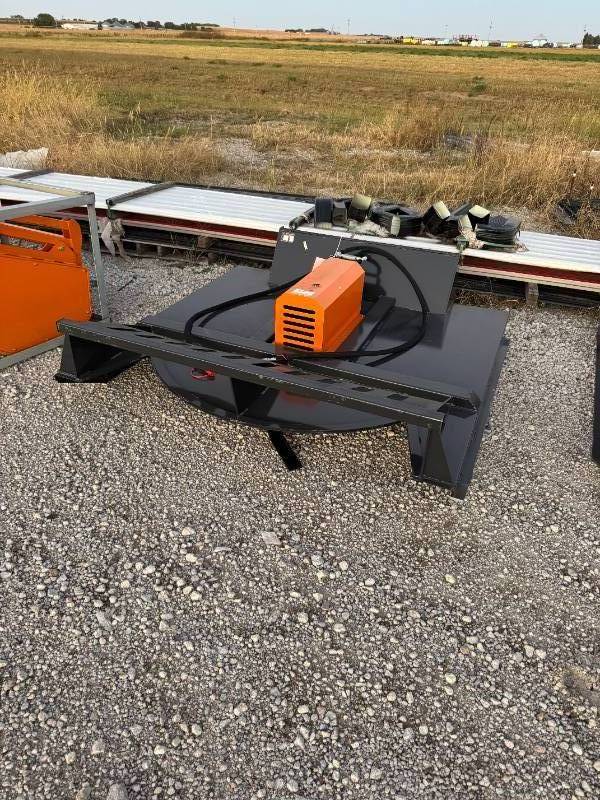 lot 2 image: 2025 UNUSED WOLVERINE&nbspSkid Steer Brush Cutter Attachment