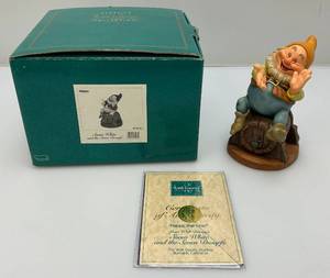 lot 55 image: Est. $125.00- $185.00 Vintage WDCC Happy, Thats Me Snow White And The Seven Dwarfs (HAPPY) Figurine In Original Box With COA