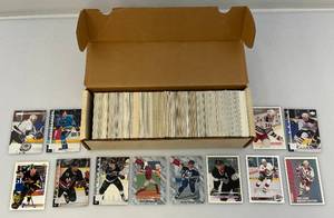 lot 71 image: Misc. Unsorted Hockey Cards