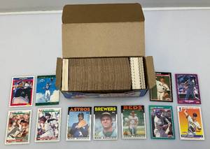 lot 72 image: Misc. Unsorted Baseball Cards